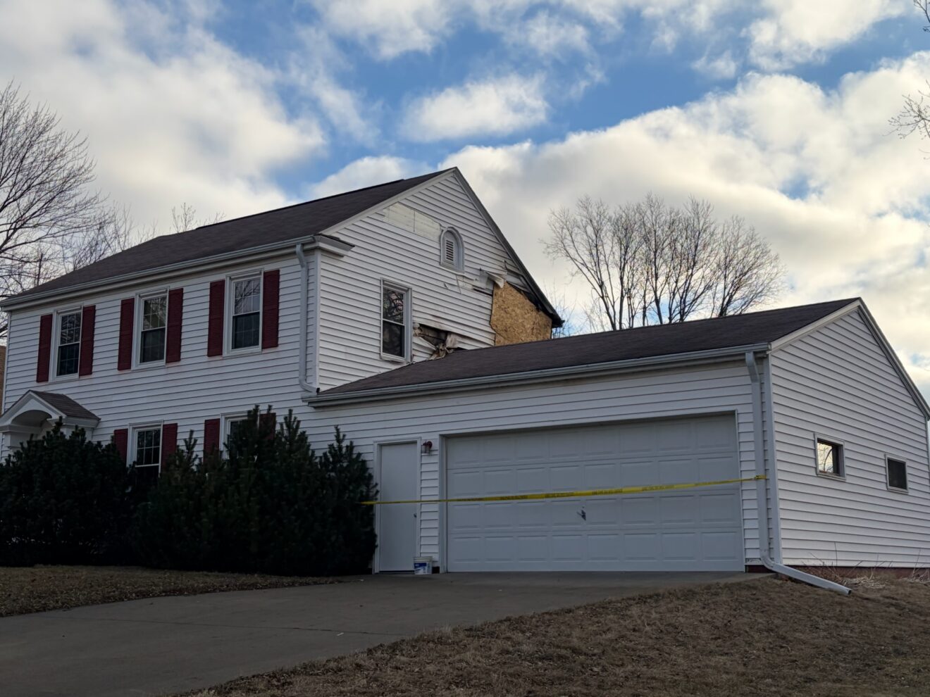 Authorities investigating fatal house fire in Alton - KLEM 1410